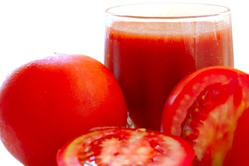 tomat och tomatjuice