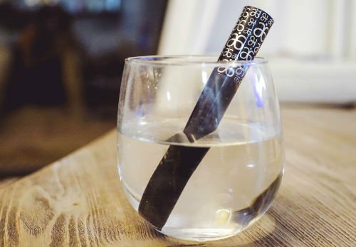 mascara i vattenglas