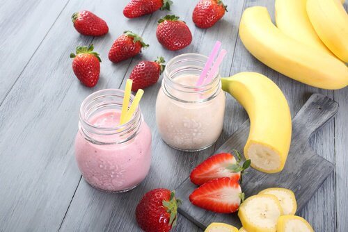 smoothie med banan och jordgubb