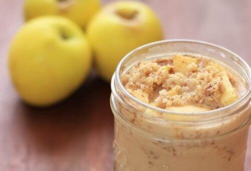 Fördelar med att äta quinoa, äpplen och kanel till frukost