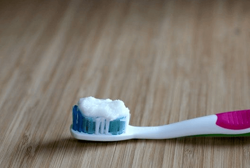 naturlig tandkräm