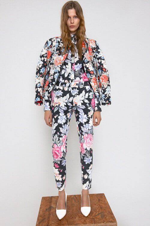 Kvinna i ful utstyrsel