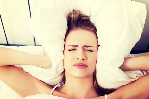 Vanliga orsaker till huvudvärk på morgonen