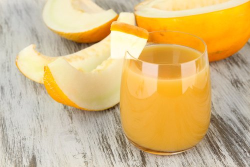 Melonvatten för att gå ned i vikt och sova bättre