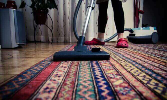 Rengör även mattorna