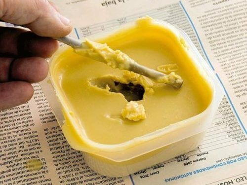 Vax kan dölja repor på trämöbler