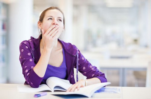 Är du oförklarligt trött? Det kan bero på hormonell obalans.