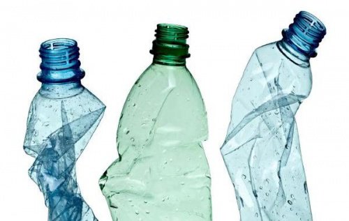 12 roliga sätt att återanvända plastflaskor