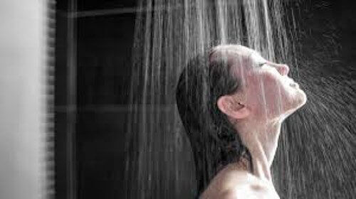 8 misstag du begår när du duschar varje dag