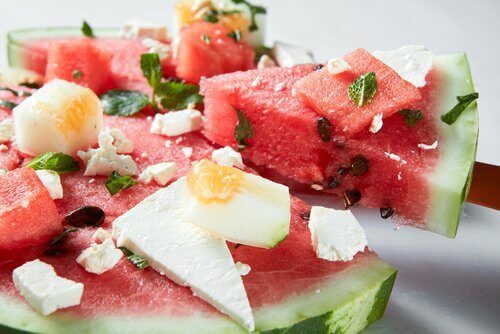 Vattenmelon i sallad