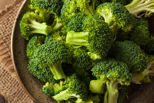 broccoli på fat