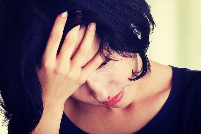 Överväldigad kvinna