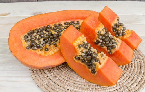 Uppskuren papaya