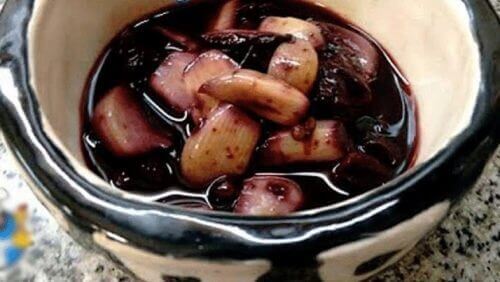 Vitlök och rödvin rensar blodet