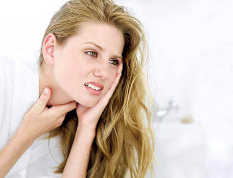 5 effektiva huskurer som lindrar halsont
