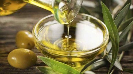Olivolja kontrollerar kolesterol