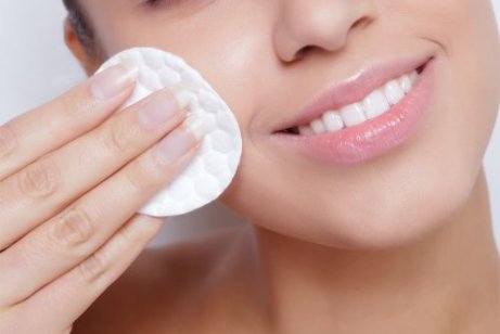 4 lätta tips för att hålla huden återfuktad