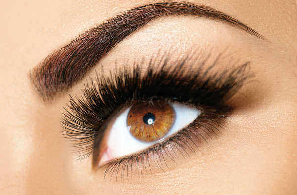 Vaselin hjälper dig få tjockare och längre ögonfransar