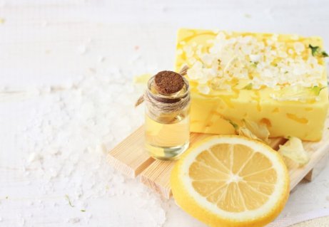 Exfoliera läpparna