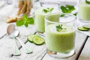 De fantastiska fördelarna med gurksaft
