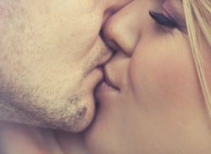 5 vanliga infektioner som överförs via kyssar