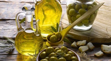 Olivolja innehåller fettsyror