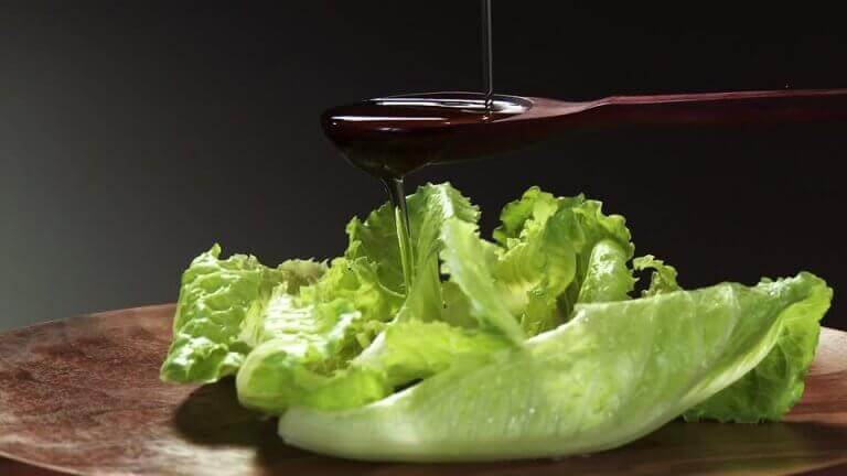Olivolja och sallad