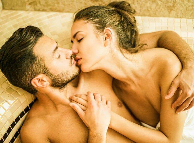 Man kan bli gravid av oskyddat sex i vattnet och på land