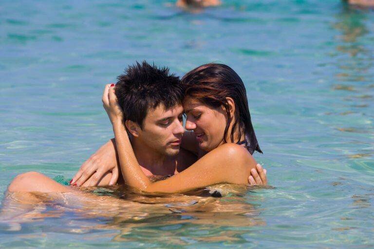 Prova olika ställningar med försiktighet