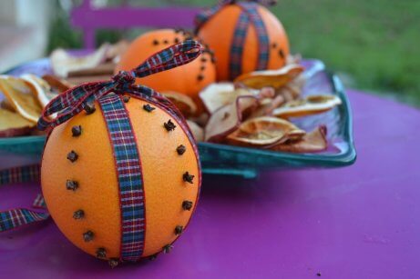 Apelsin med kryddnejlika