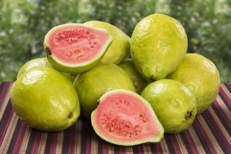 Färsk guava