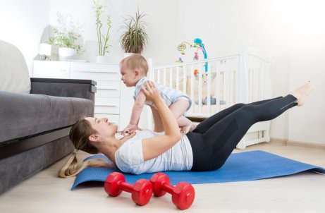 Mamma med bebis