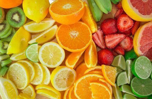 Citrusfrukter och jordgubbar