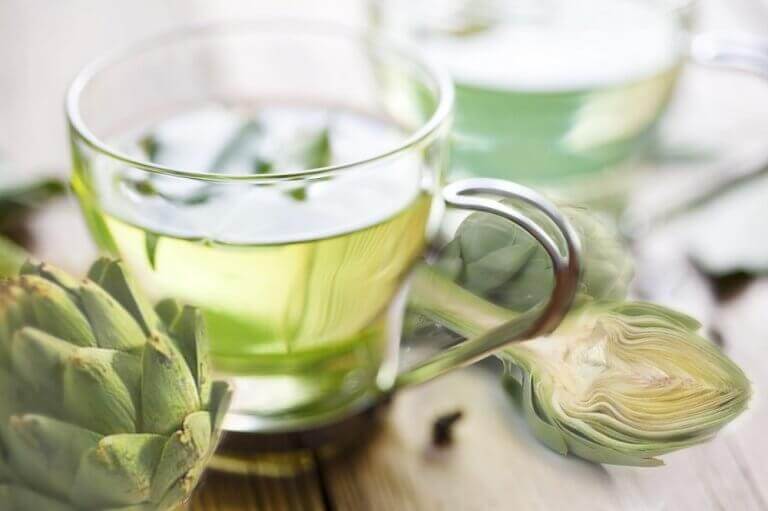 Kronärtskocka och kopp