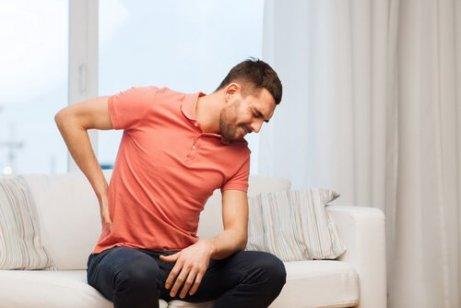 4 anledningar till varför du har ont i ryggen