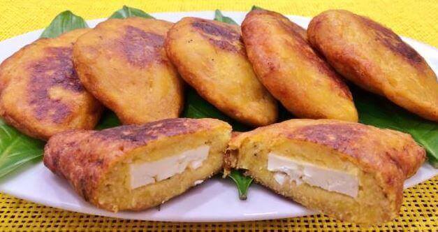 4 läckra recept på fyllda kokbananer 4 läckra recept på fyllda kokbananer