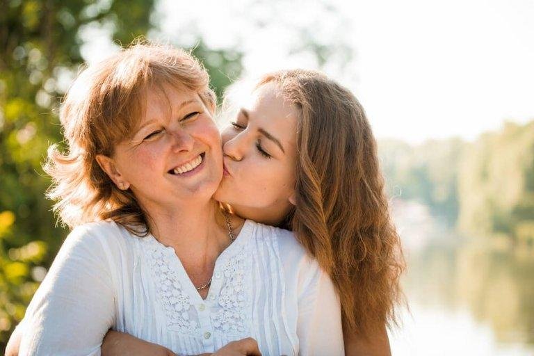 Hur skapar man starka band mellan mor och dotter?