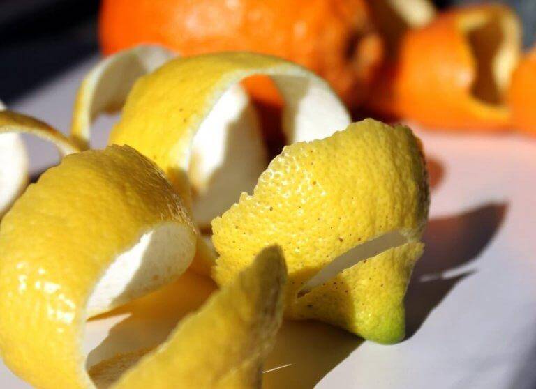 Tvättade-citronskal
