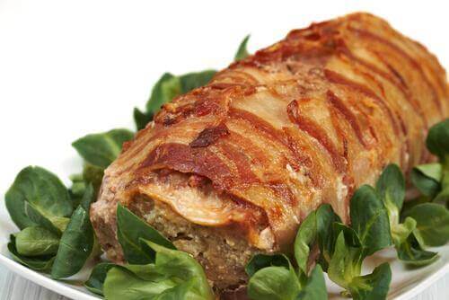 Marinerat kött med örter.