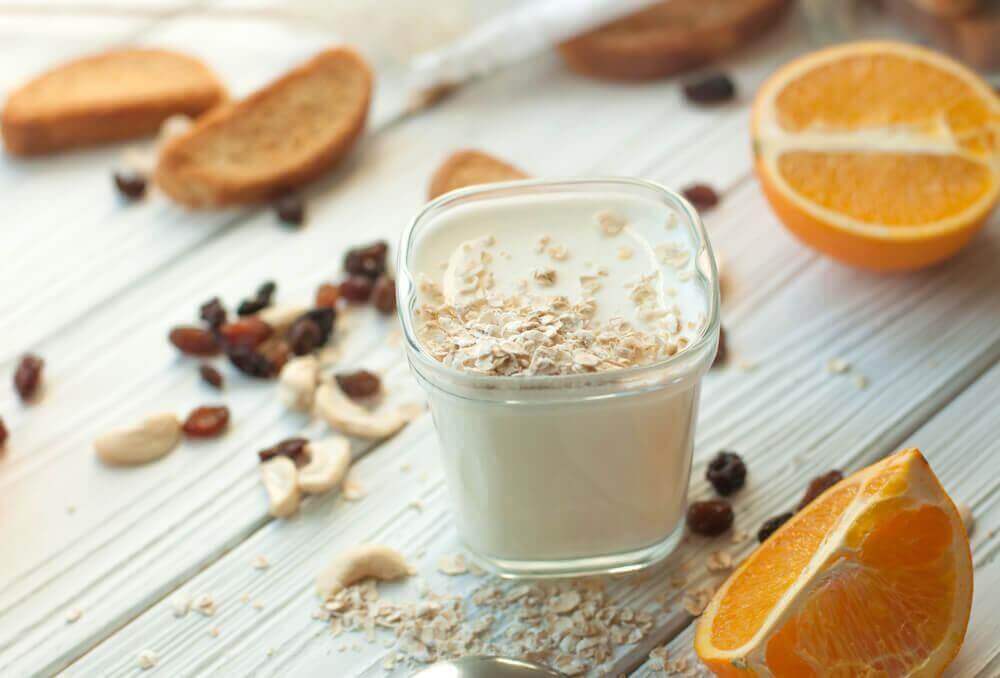 Näringsrik smoothie med apelsiner.
