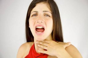 De 7 bästa övningarna för att bli av med din dubbelhaka