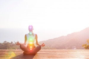 Att förstärka dina chakran: kroppens energicentrum
