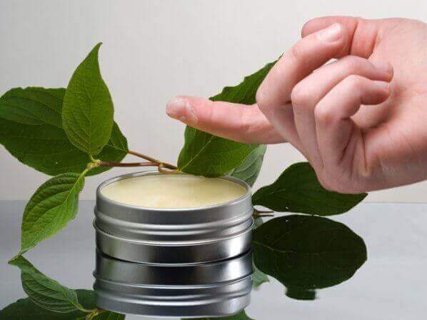 Kur för att lindra axelvärk