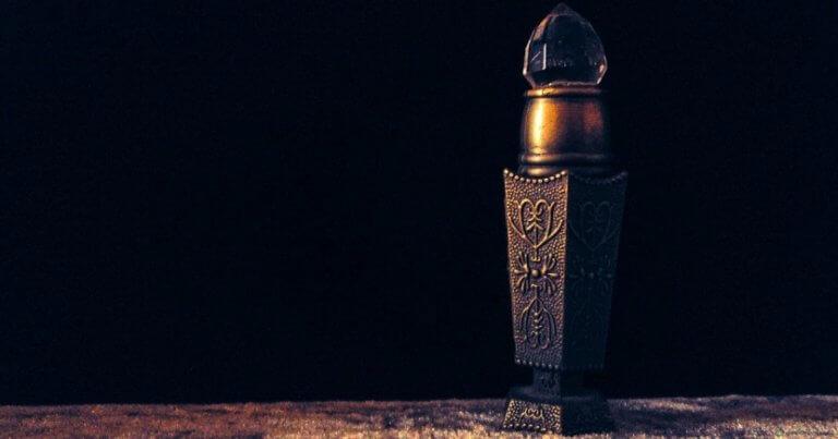 Det är synd att kasta bort vackra parfymflaskor