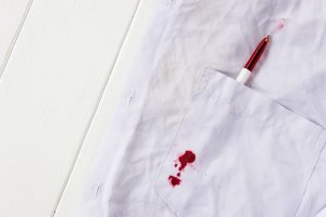 Tips för att få bort bläckfläckar från barnens kläder