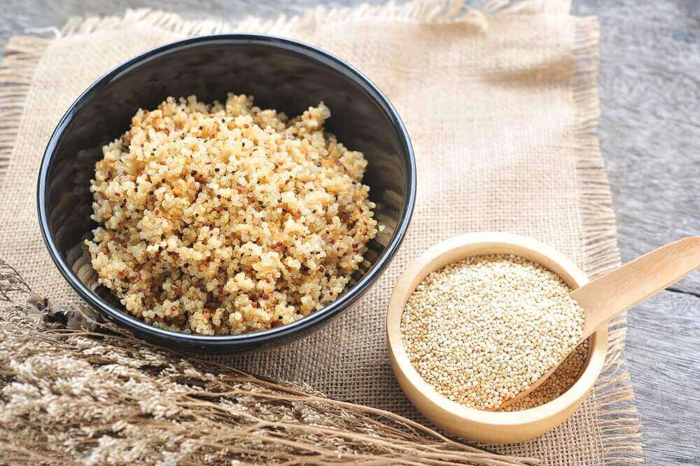 Gå ner i vikt med quinoa: vilka är fördelarna?