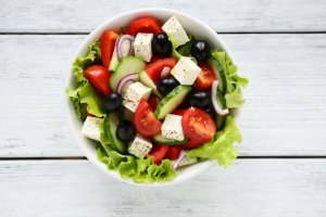 Överraska dina gäster med en utsökt grekisk sallad