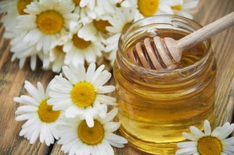 Kamomill och honung kan lindra migrän naturligt