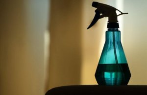 6 saker man inte ska rengöra med vitvinsvinäger