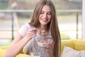 Vad bör man äta till frukost för att gå ner i vikt?